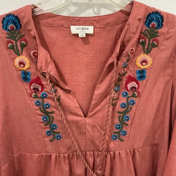 Umgee Embroidered Tunic Top Womens Sz M Rust Floral Boho Flowy Tassel Peasant - Picture 4 of 6